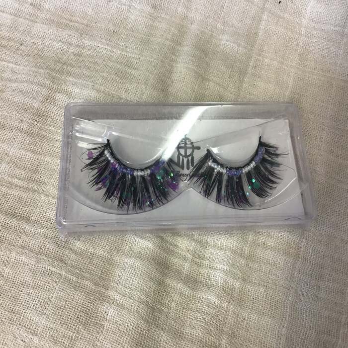 the eyelash beading